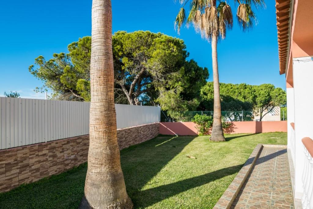 Villa Paraiso Spacious and Central To enjoy best beaches AC WIFI GARDEN POOL room 1