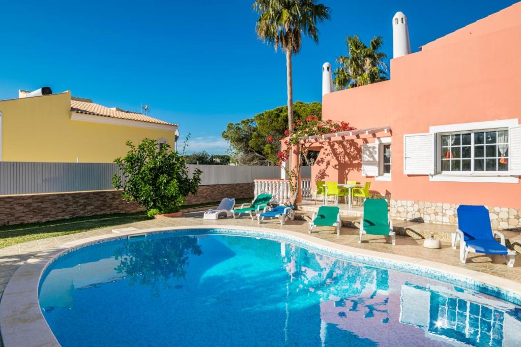 Villa Paraiso Spacious and Central To enjoy best beaches AC WIFI GARDEN POOL room 2